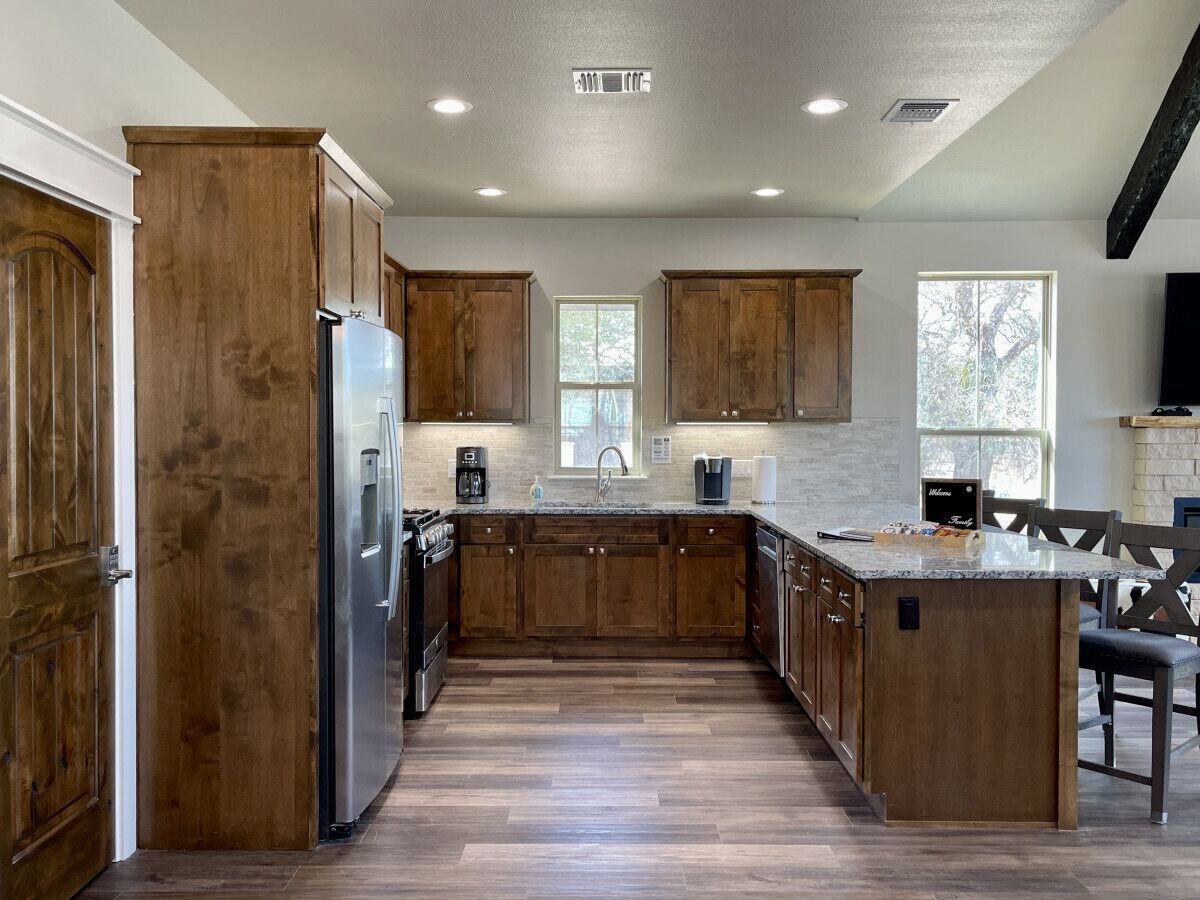 ثلاجة، ميكروويف، فرن، موقد طهي مسطح