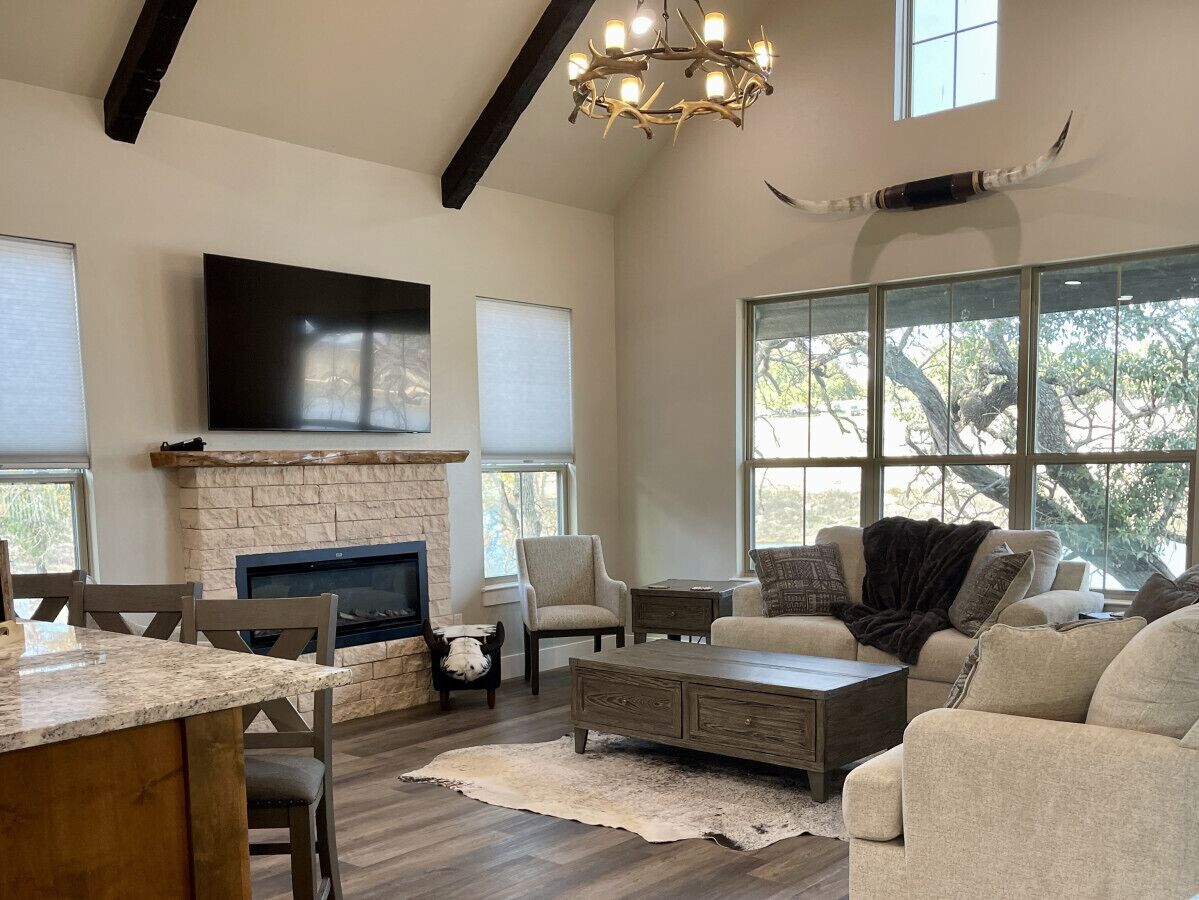 智能电视、壁炉