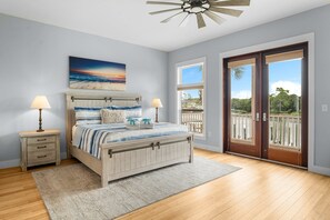 House, Multiple Beds, Pool Access (8506 Lydia Ln) | 4 bedrooms, individually decorated, individually furnished, desk - Beach Bay Getaway! Bayfront 4BR 4BA House Sleeps 12 Private Pool Boat Dock (Panama City Beach)