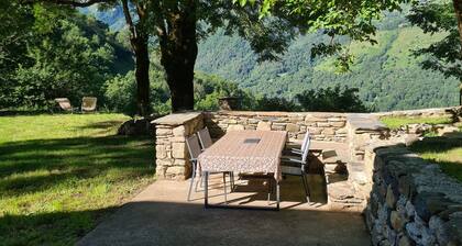 Magnificent renovated barn in the Louron valley