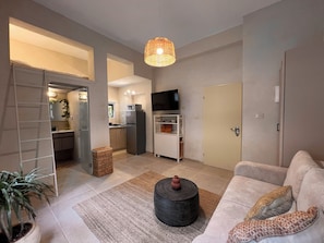 Studio, Garden View | Free WiFi, bed sheets - Haifa Downtown Eco Apt by Sea N' Rent (Haifa)