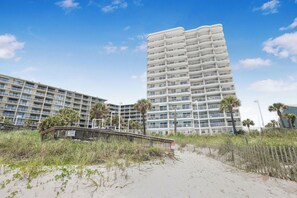 Exterior - Tradewinds 602- Beachfront, heated indoor pool. SLEEPS 6 (Orange Beach)