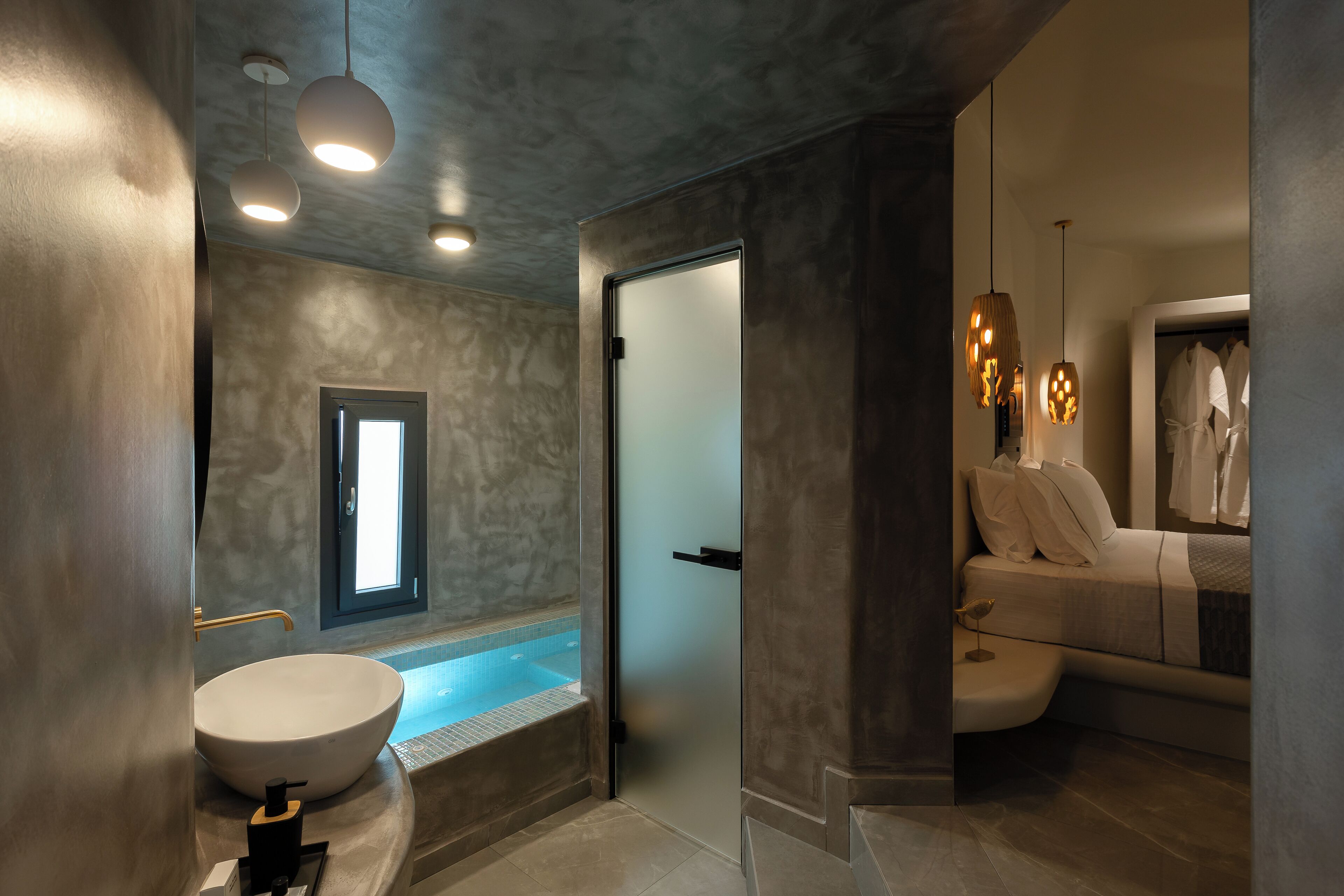 Executive Suite - Luxurious Private Indoor Hot Tub | Badezimmer | Dusche, kostenlose Toilettenartikel, Haartrockner, Bademäntel