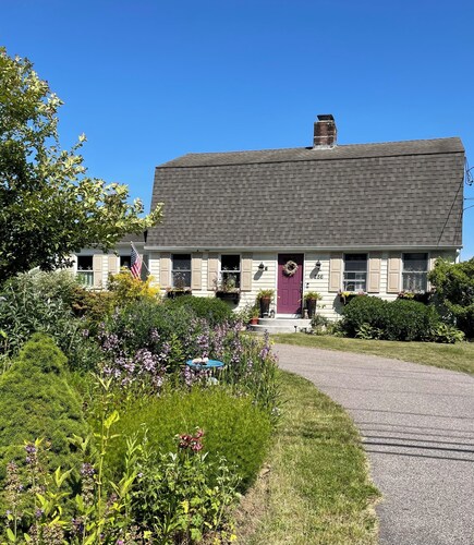 Downtown Mystic Waterfront Oasis