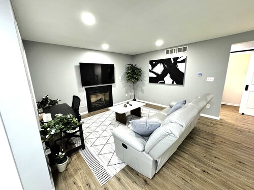 Cozy Modern Villa Sum