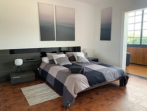 4 bedrooms, iron/ironing board, WiFi, bed sheets - Amazing 4 bedrrooms villa with private swimming pool (Costa Teguise)