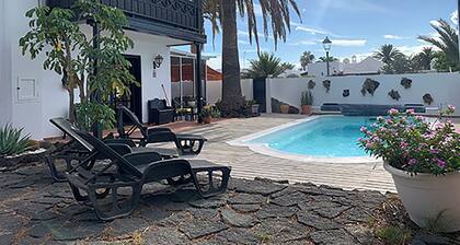 Amazing 4 bedrrooms villa with private swimming pool