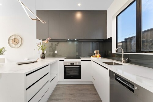 Perfect Home away from home - clean and easy access within and outside Auckland