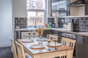 Fridge, microwave, oven, stovetop