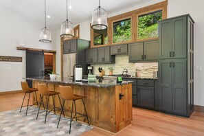 Fridge, microwave, oven, stovetop - Creekside Style ~ Amazing Creek Views w/ Hot Tub, Fire Pit & Game Room (Ellijay)