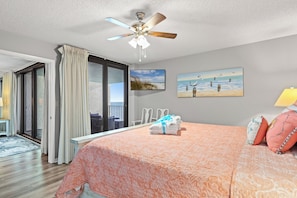 Appart'hôtel, plusieurs lits, balcon, vue océan (Watercrest 906) | 2 chambres, décoration personnalisée, ameublement personnalisé