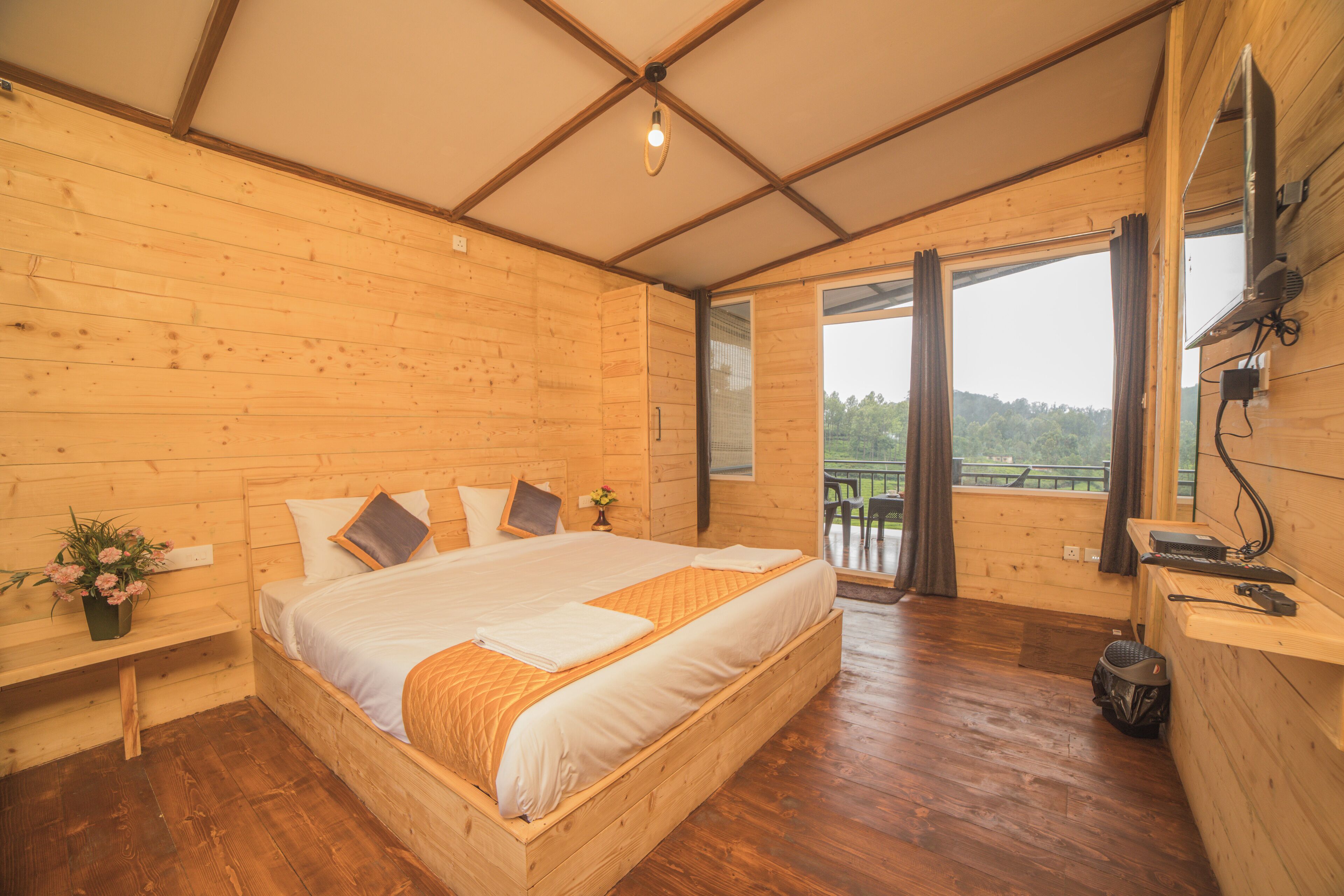 Luxury Villa, 2 Bedrooms | Free WiFi, bed sheets