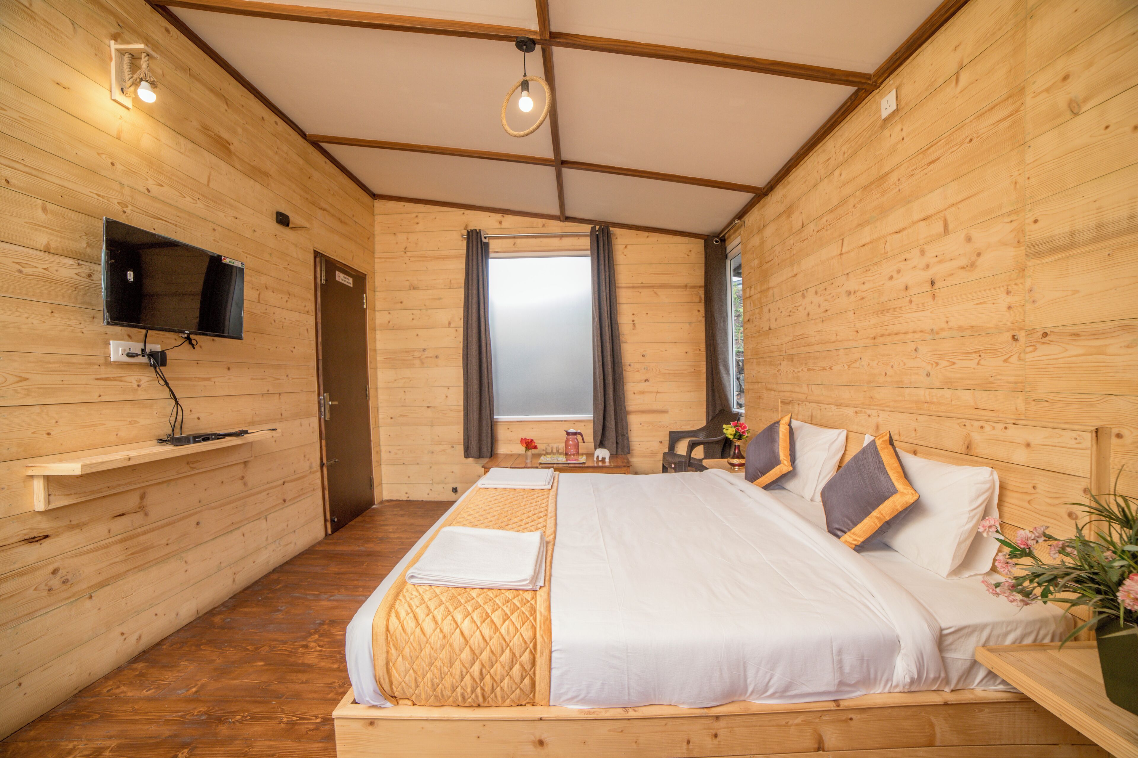 Luxury Villa, 2 Bedrooms | Free WiFi, bed sheets