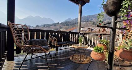 Charming Holiday Home for up to 10 Guests – Your Peaceful Retreat Awaits