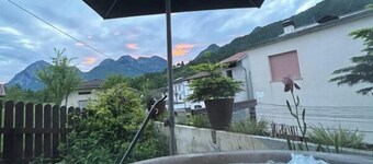 Charming Holiday Home for up to 10 Guests – Your Peaceful Retreat Awaits