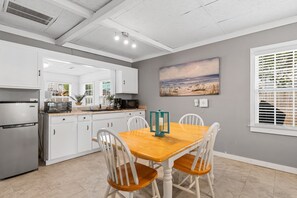 Fridge, microwave, oven, stovetop - 4BR House w/ Private Pool Near Garden City Beach Walk to Beach (Garden City Beach)