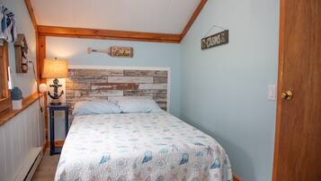 2 habitaciones, escritorio, tabla de planchar con plancha y wifi