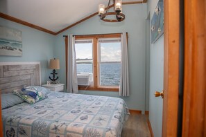 2 Schlafzimmer, Schreibtisch, Bügeleisen/Bügelbrett, WLAN