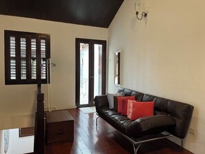 كُتُب، ستيريو