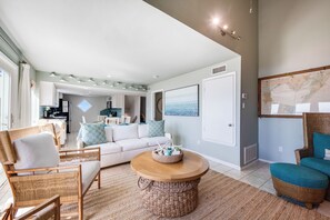 TV - Lost Colony is a beach front complex with a Community pool and pedestrian boardw (Port Aransas)