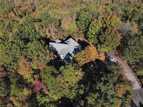 Beautiful views from every room in this spacious, secluded home with fast wifi