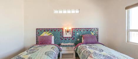 5 habitaciones, tabla de planchar con plancha y wifi gratis