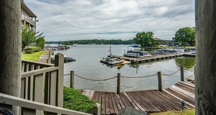 Your Peaceful Lake Sanctuary!