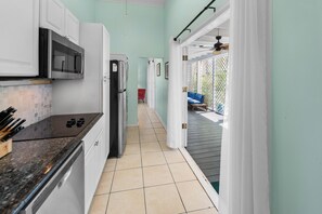 Refrigerador, microondas, horno y tostadora 