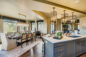 コンドミニアム 4 ベッドルーム | レストラン