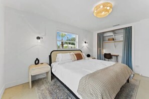 3 chambres, fer et planche à repasser, Wi-Fi, draps fournis