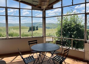 Dining - La Maison 50 - Cézallier viewpoint (Marcenat)