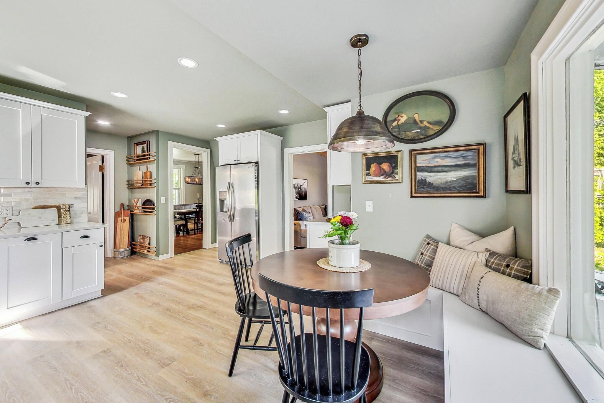 Nell's Cottage, Sleeps 12, Downtown LG