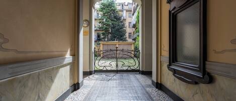 EntrĂ©e de lâhĂ©bergement