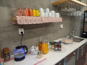 Free daily local cuisine breakfast - Stará vinice (Velke Zernoseky)