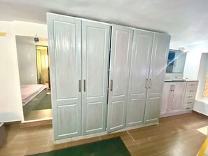 1 bedroom, iron/ironing board, WiFi, bed sheets - Nice apartment 3 min from beach, markets & Farsha cafe (Sharm El Sheik)