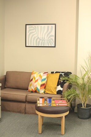 Deluxe Studio | Minibar, desk, free WiFi, bed sheets - Seven Stays Maadi (Cairo)