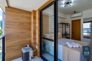 1 habitación, tabla de planchar con plancha, internet y ropa de cama 