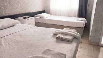 Chambre Triple Standard | Wi-Fi gratuit