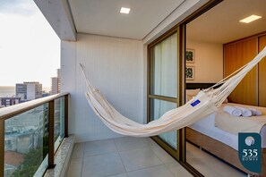 1 bedroom, iron/ironing board, Internet - Paradise at Barra in Salvador Wifi 500 Mbps (Salvador)