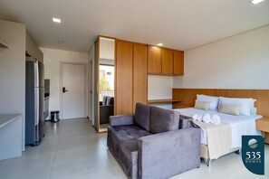 1 habitación, tabla de planchar con plancha y acceso a internet