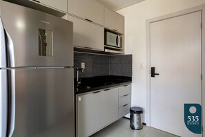 Fridge, microwave, blender, cookware/dishes/utensils - Your retreat in Itacaré waits for you! (Itacaré)