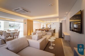 TV - Decorated and Equipped in Barra with Sea View (Salvador)