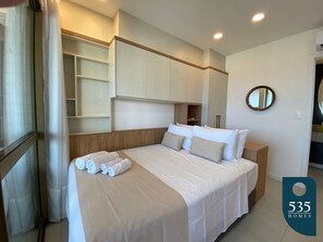 1 bedroom, iron/ironing board, Internet, bed sheets - Decorated and Equipped in Barra with Sea View (Salvador)