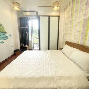 City dubbelrum | Mörkläggningsgardiner, strykjärn/strykbräda och gratis wi-fi