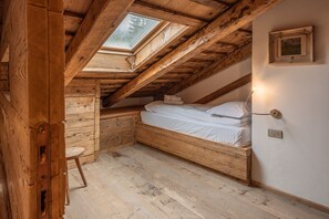 3 عدّة غرف نوم ومكواة/لوح كي وواي فاي مجانًا وملاءات أسرّة