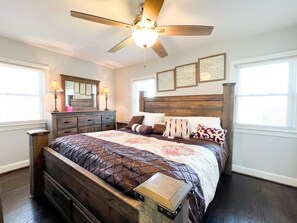 3 sovrum, skrivbord, strykjärn/strykbräda och gratis wi-fi