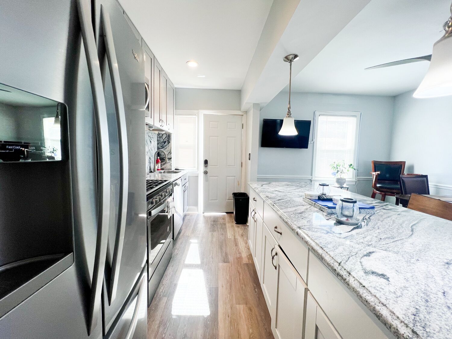 Mikrowelle, Ofen, Herdplatte, Geschirrspüler