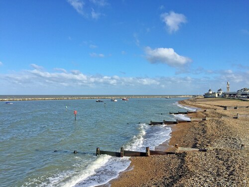 2 bedroom accommodation in Whitstable