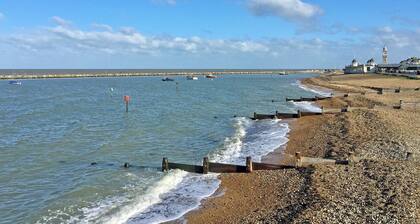 2 bedroom accommodation in Whitstable