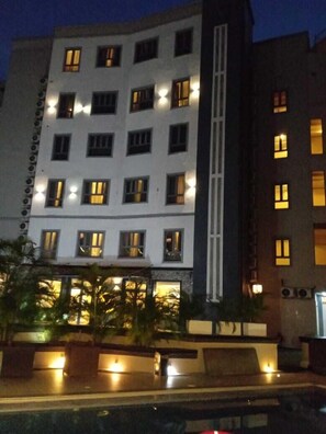 Garden - Mulligan Hotel (Lagos)